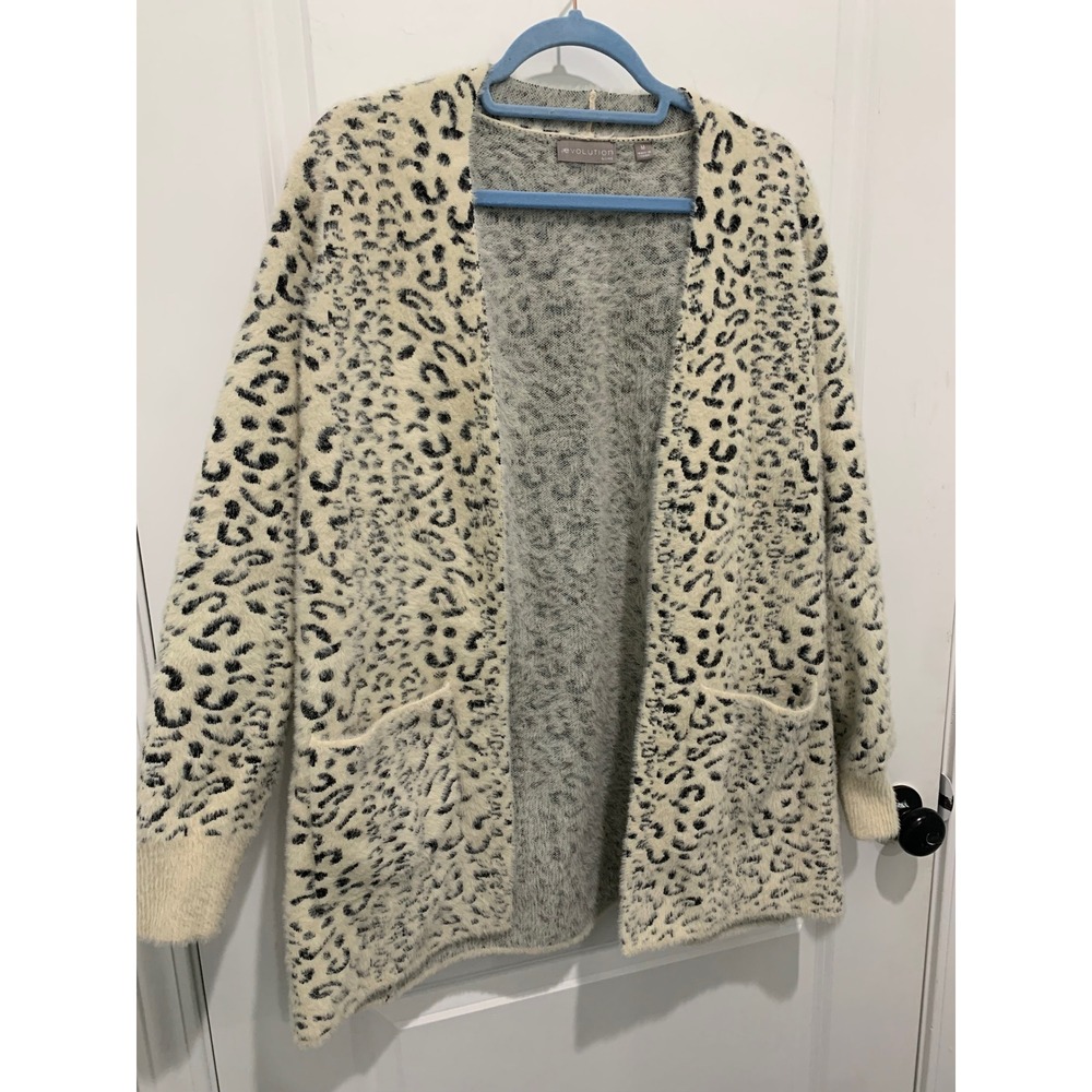 Evolution by Cyrus Leopard Print Open Front Cardigan Sweater Cream Black Medium
